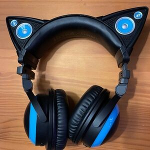 Brookstone Wireless Cat-Ear Headphones - Ariana Grande-style -